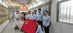 把醫院請進公司，為社區老年人愛心義診服務