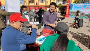王董在楚雄大姚主持招聘工作！